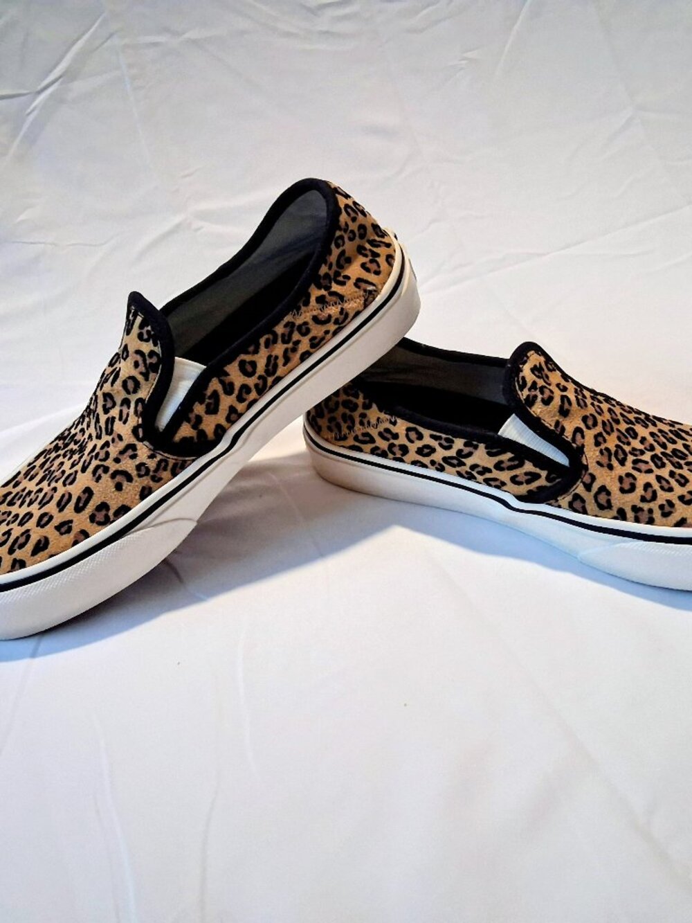 Vans Slip-on UltraCush Canvas Leapard Print Skate Shoe. - Picture 10 of 10